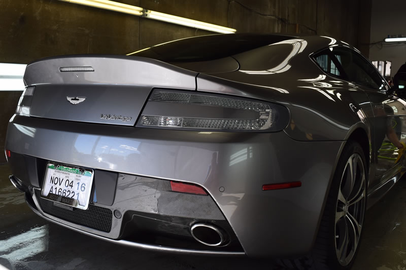 Aston Martin V12 Vantage Silver