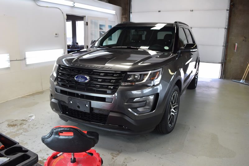 Ford Explorer 18 plat and bumper