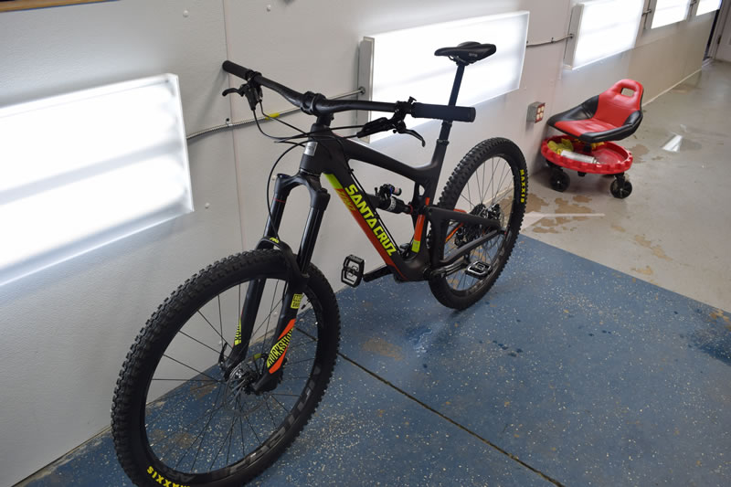 Santa Cruz DownHill Bike