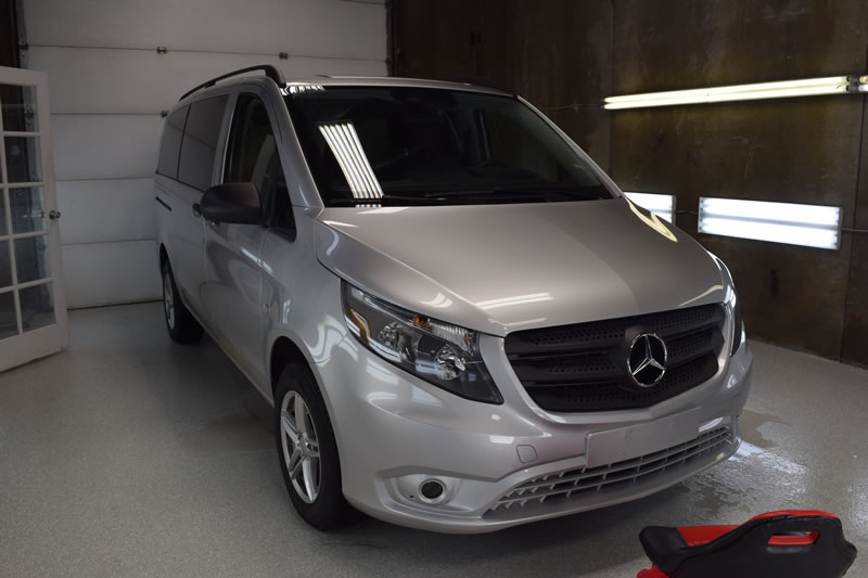 Mercedes Metris Silver