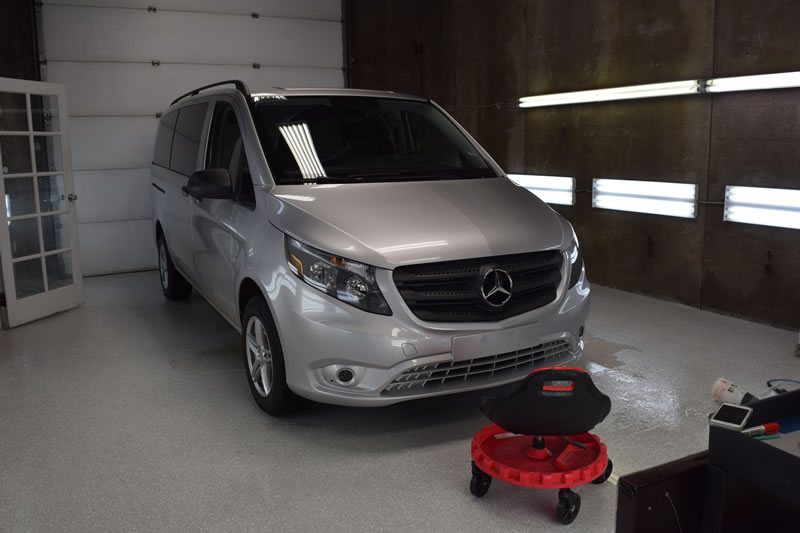 Mercedes Metris Silver