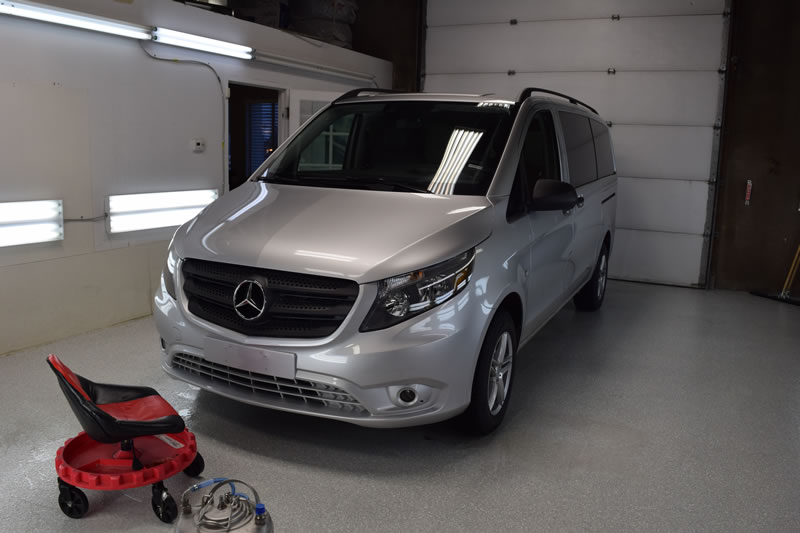 Mercedes Metris Silver