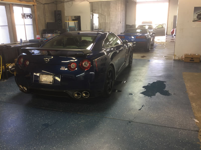 Nissan GTR 24" Platinum and Bumper