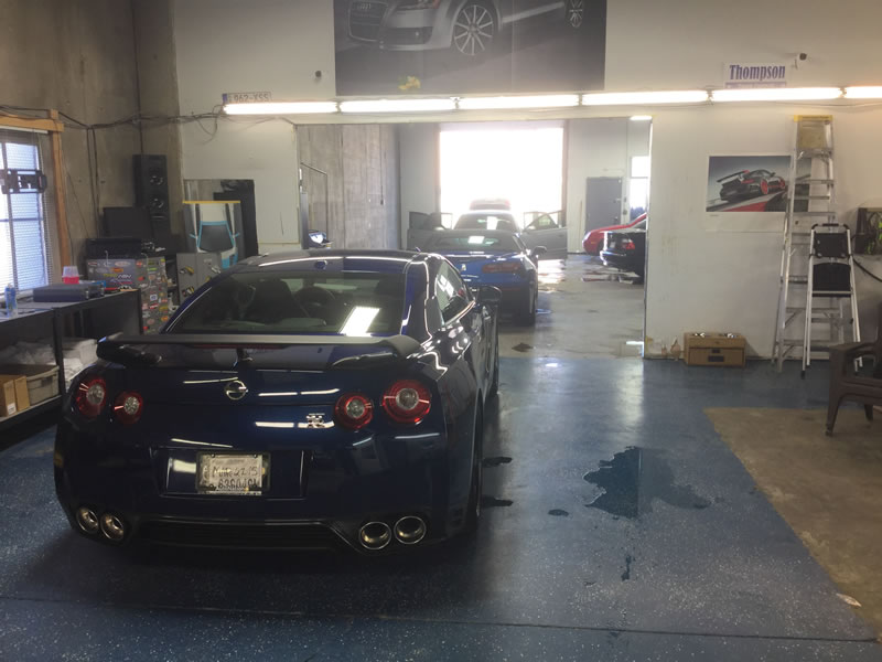 Nissan GTR 24" Platinum and Bumper