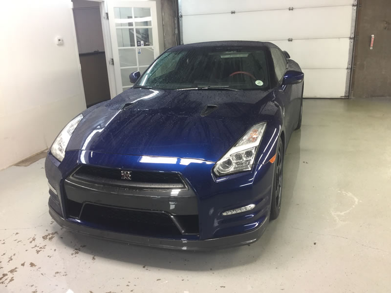 Nissan GTR 24" Platinum and Bumper