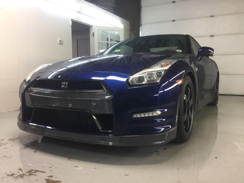 Nissan GTR 24" Platinum and Bumper