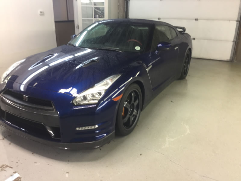 Nissan GTR 24" Platinum and Bumper