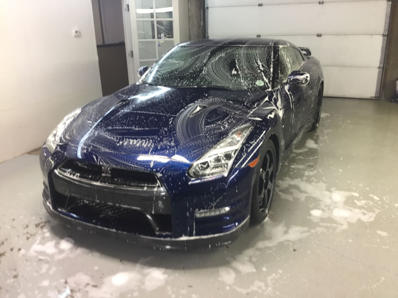 Nissan GTR 24" Platinum and Bumper