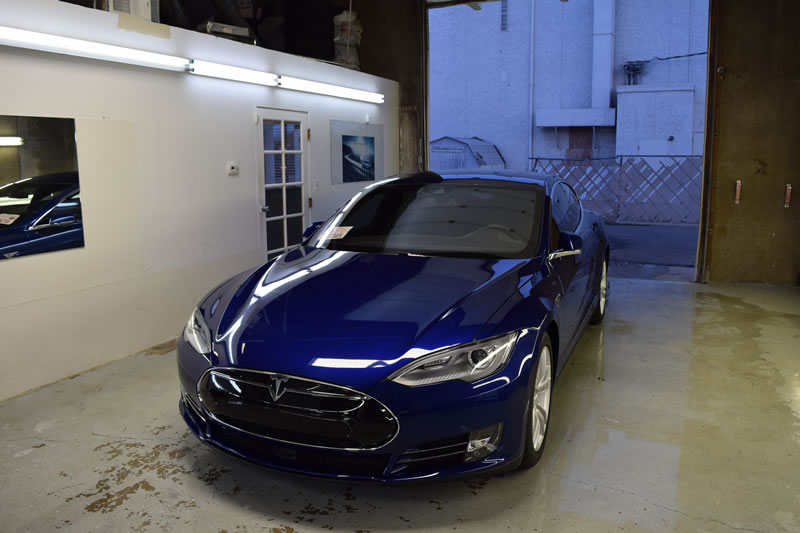 Tesla 24in Platinum with Tint and Opti Coat