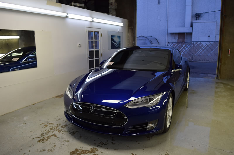 Tesla 24in Platinum with Tint and Opti Coat