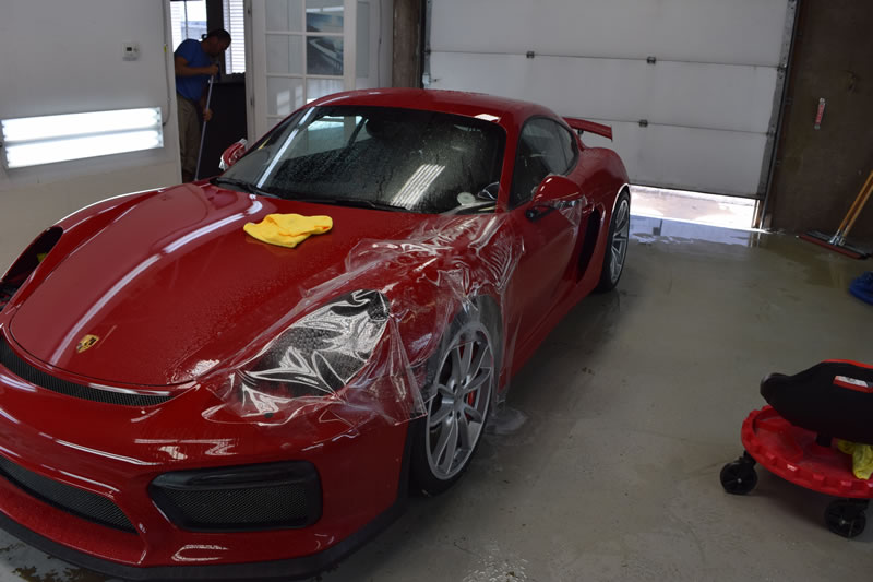 Porsche Cayman GT4
