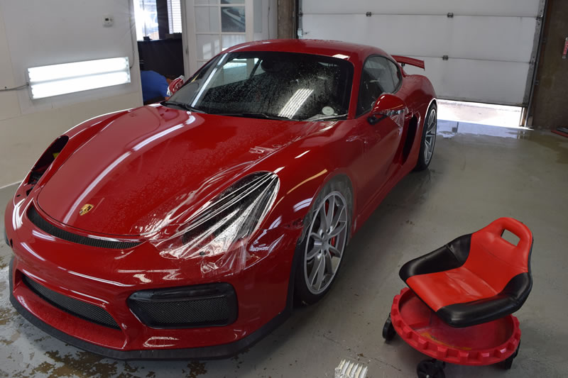Porsche Cayman GT4