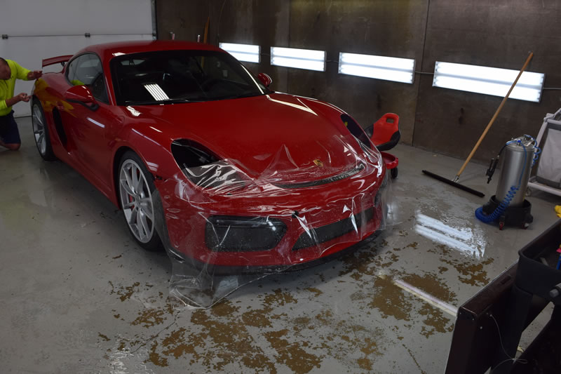 Porsche Cayman GT4