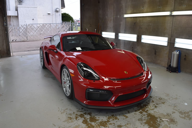 Porsche GT4 Red