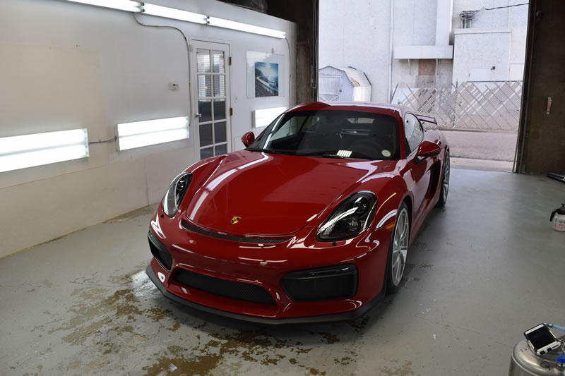 Porsche GT4 Red