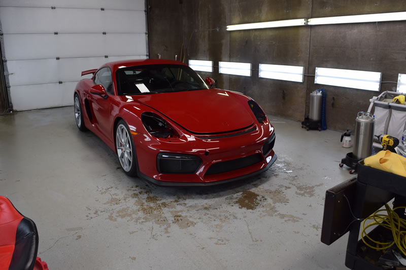 Porsche GT4 Red