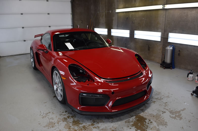 Porsche GT4 Red