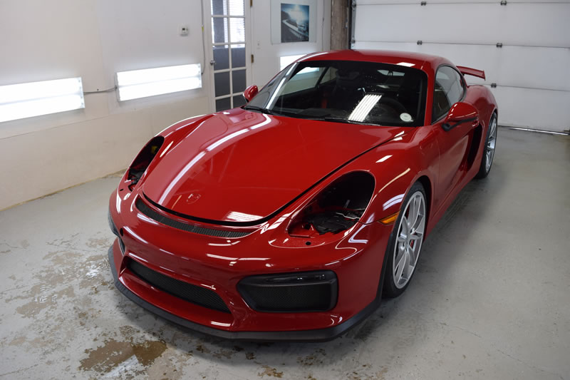 Porsche GT4 Red