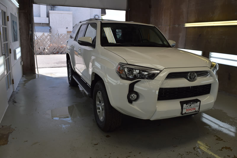 Toyota 4runner plat and bumper White