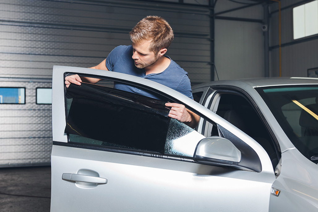 Professional auto window tinting Installation Vs. DIY Kits