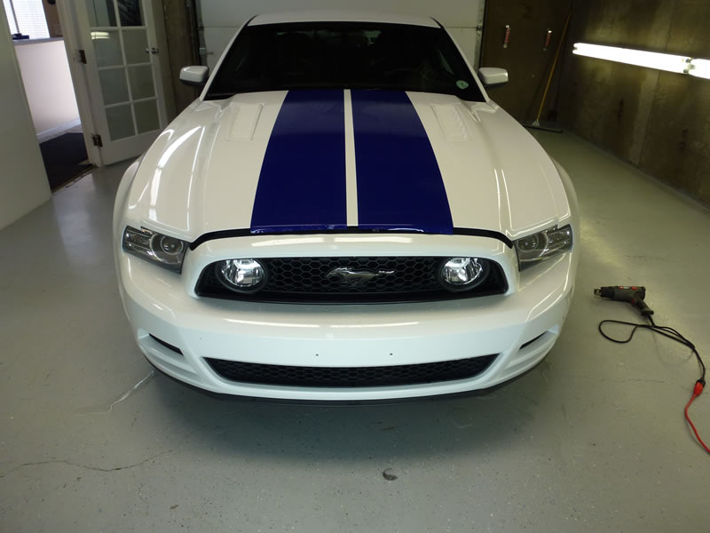 Mustang Boss 302 Installed stripes & 18″ Platinum