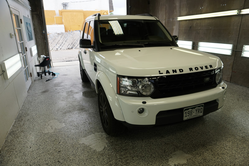 Land Rover LR4 18′ Platinum Package