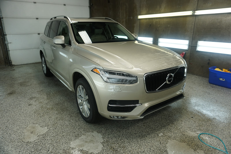 Volvo XC90 18′ Platinum Package